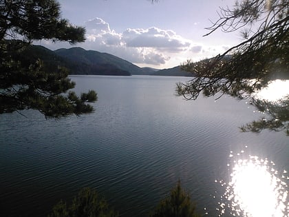 ampollino parque nacional de la sila