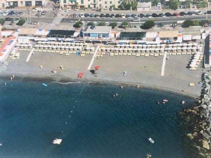 bagni pria pulla arenzano