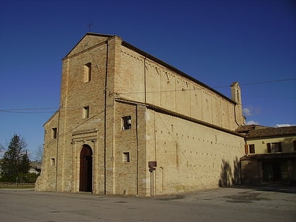 basilica of santa maria a pie di chienti montecosaro