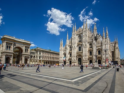 piazza del duomo mediolan