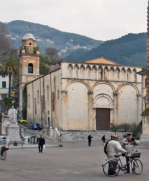 church of santagostino pietrasanta