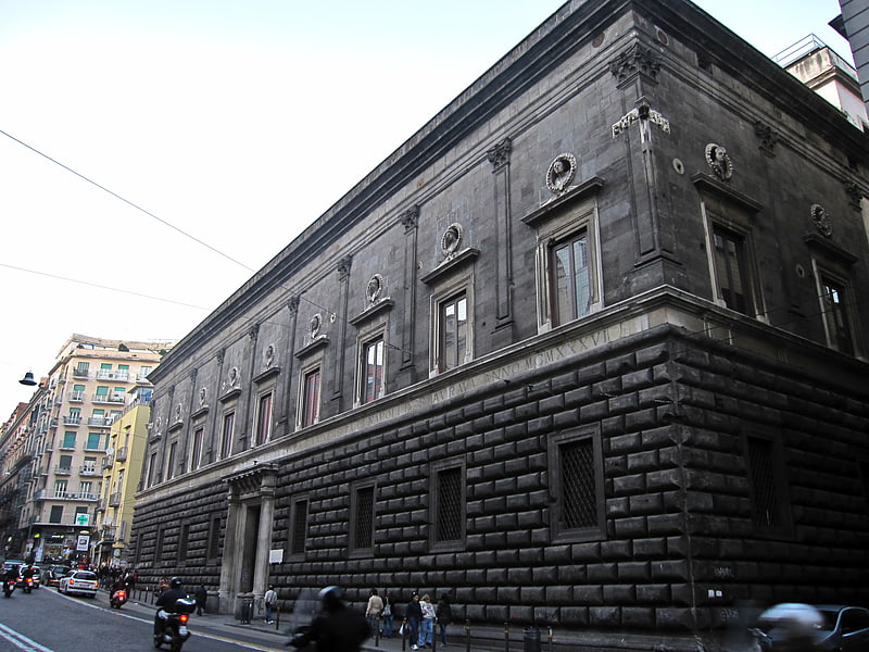 Palazzo Orsini di Gravina, Naples: Tips and Information