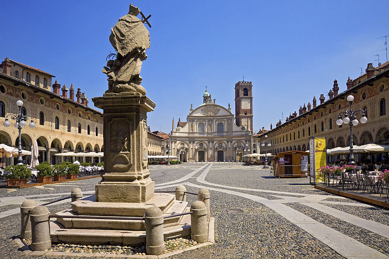 Piazza Ducale