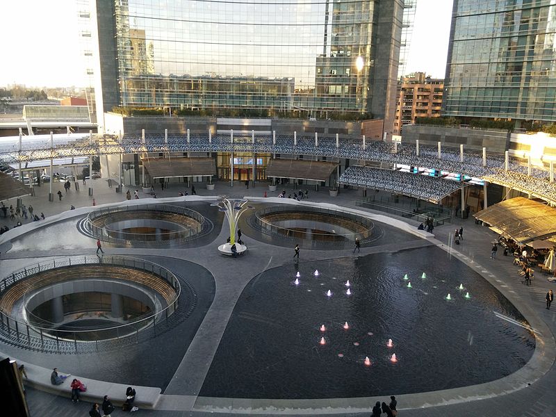 Piazza Gae Aulenti