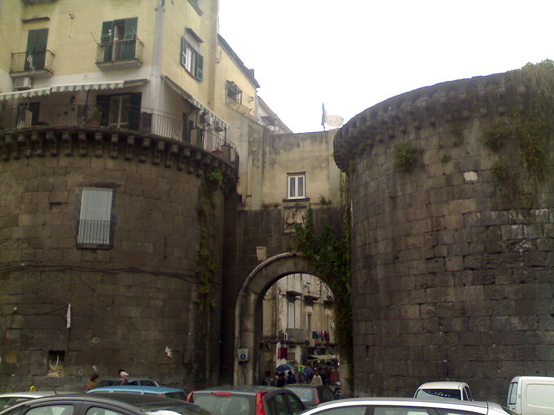 Porta Nolana