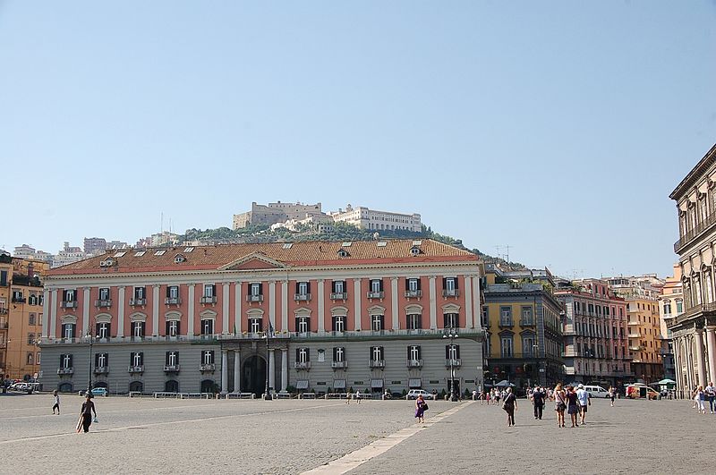 Palais de la préfecture de Naples