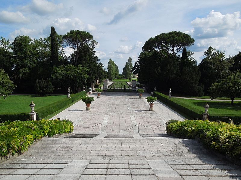 Villa Emo