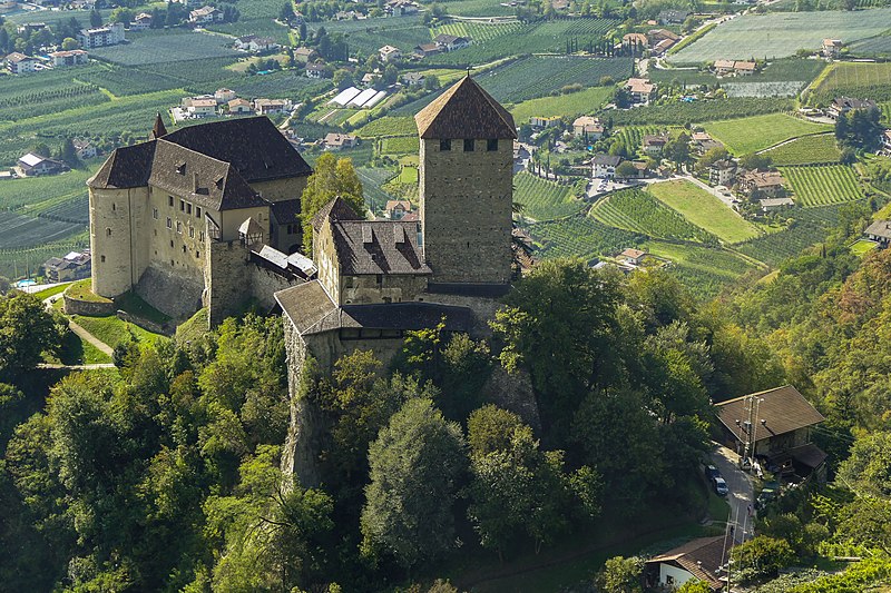 Castillo Tirol