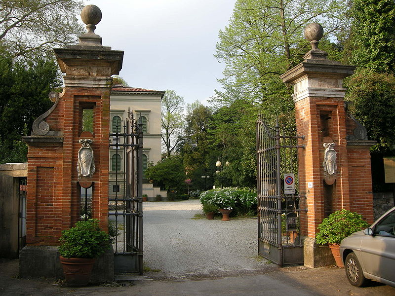 Villa Renatico Martini