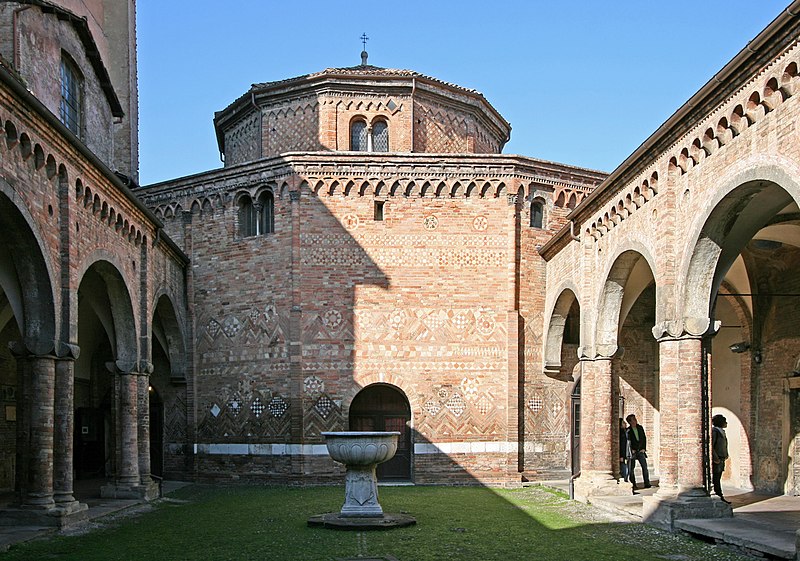 Basilique Santo Stefano de Bologne