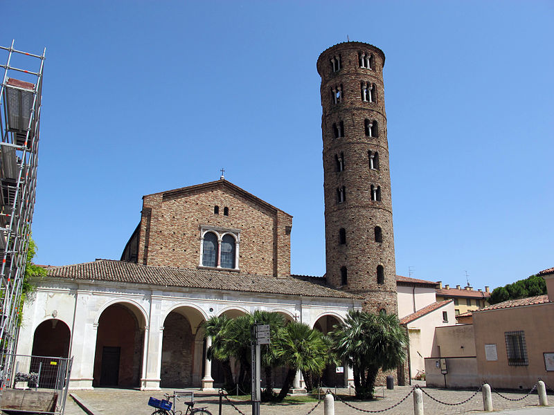 Basilique Saint-Apollinaire-le-Neuf