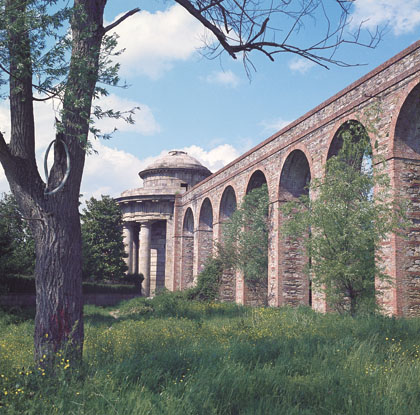 Aqueduct of Nottolini
