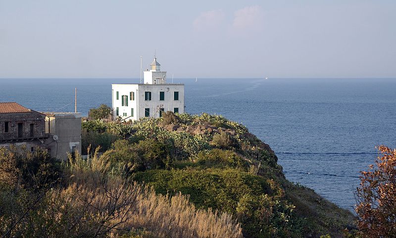 Faro di Capraia