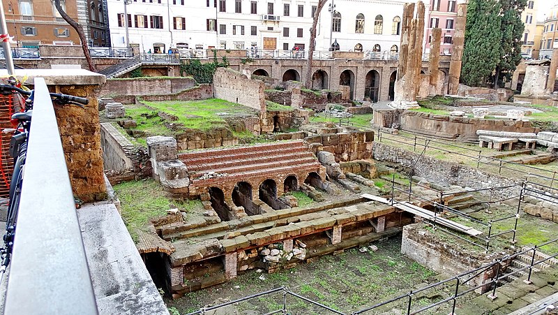 Largo di Torre Argentina