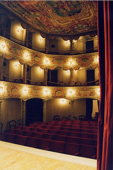Teatro Flora