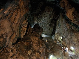 Nippara Cave