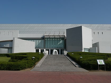 museo de arte de la prefectura de miyazaki