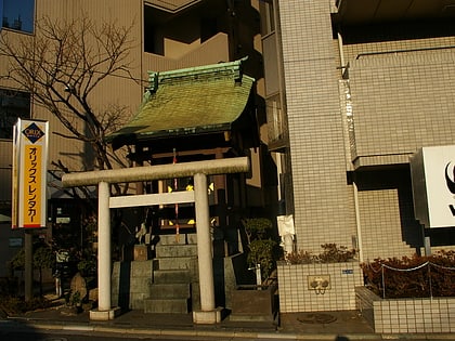 fushimi sanpo inari shrine tokyo