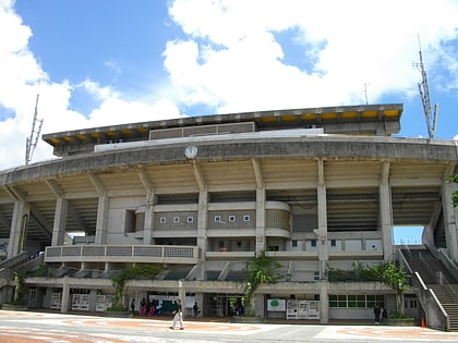 estadio de atletismo de okinawa