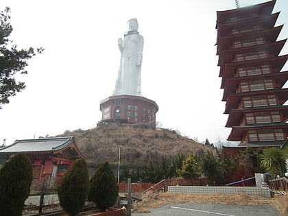 statue de la paix de kannonji awaji shima