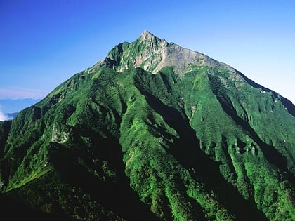 mount nipesotsu daisetsuzan nationalpark