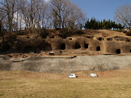 kashiya cave tombs izunokuni