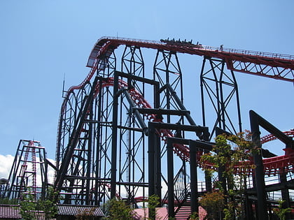 eejanaika roller coaster fujiyoshida