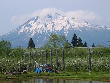 mont iwaki parc quasi national de tsugaru