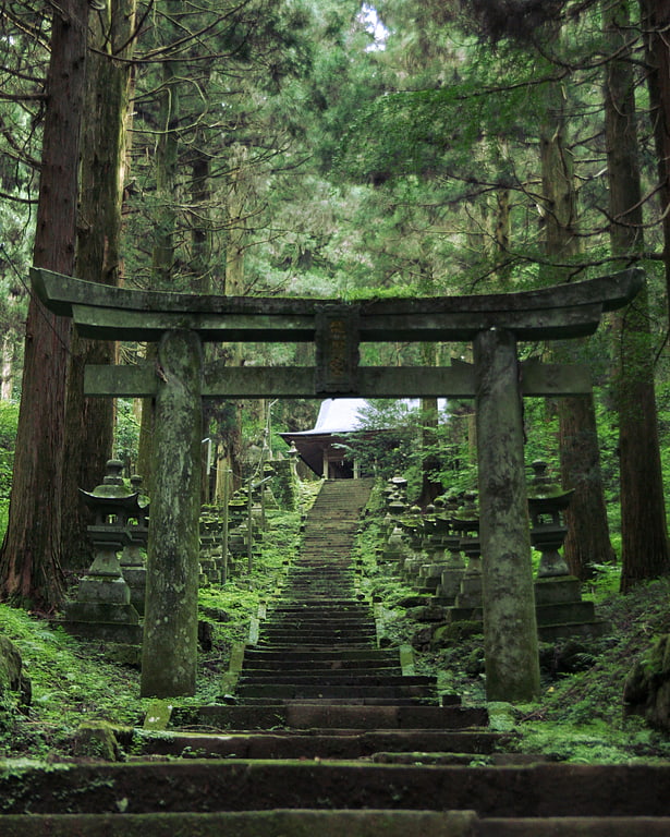 kamishikimi kumanoimasu shrine takamori