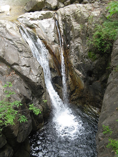 Nunobiki Falls