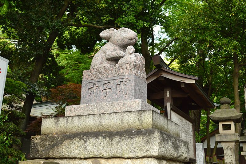 Tsuki jinja shirine