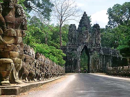 angkor thom angkor archaeological park