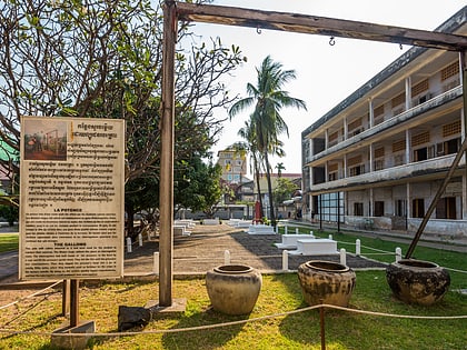 tuol sleng genocide museum phnom penh