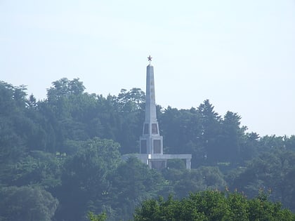 liberation monument pyongyang