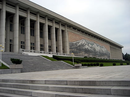 museo de la revolucion coreana pionyang
