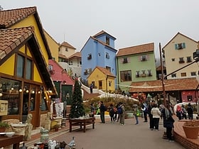 Petite France Theme Park