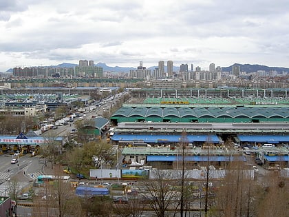 garak market seoul