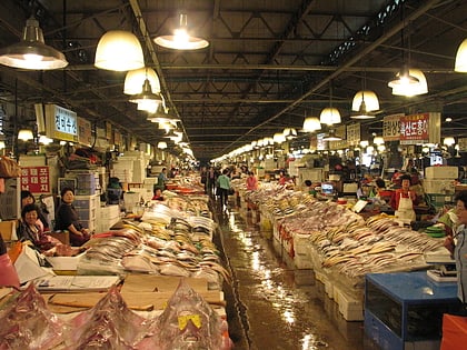 marche aux poissons de noryangjin seoul