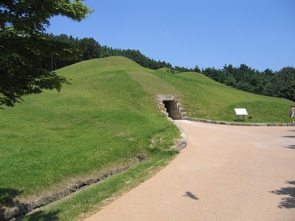 tomb of king muryeong gongju