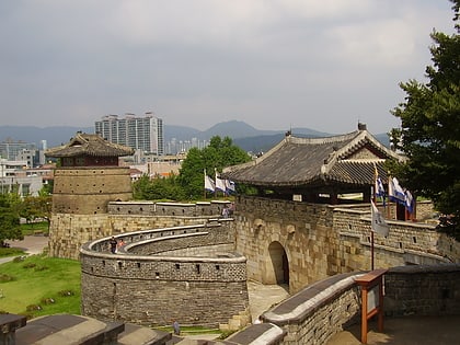 hwaseong fortress suwon