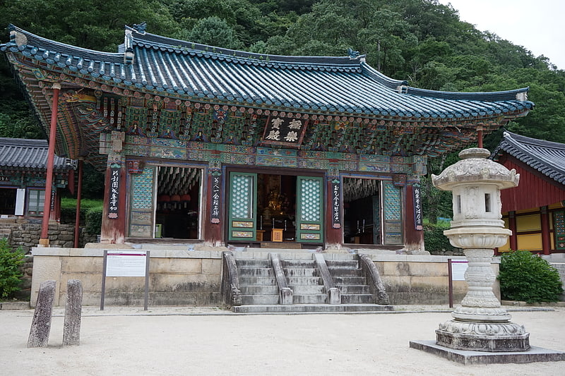 sinheungsa temple seoraksan