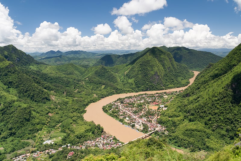 ngoi nong khiaw