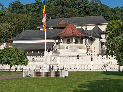 temple of the tooth kandy