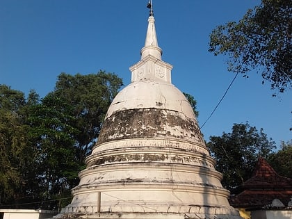 asgiriya raja maha vihara gampaha