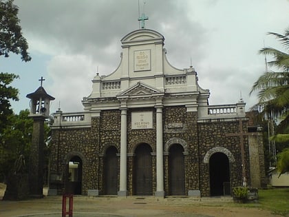 holy cross church gampaha