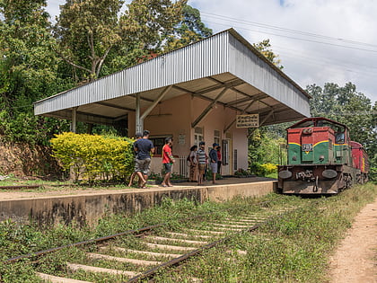 way entrance to kithalella railway station and ella rock