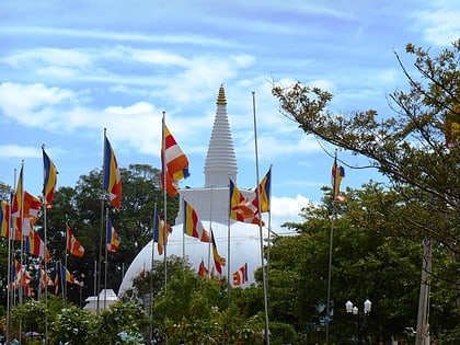 somawathiya chaitya somawathiya national park