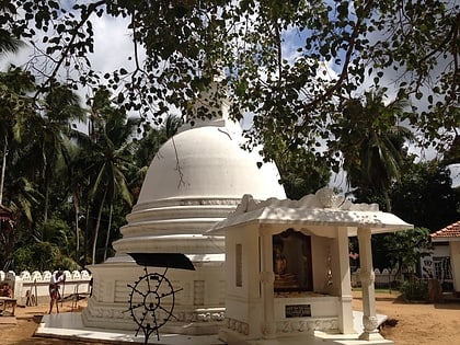 yatawatte purana vihara gampaha