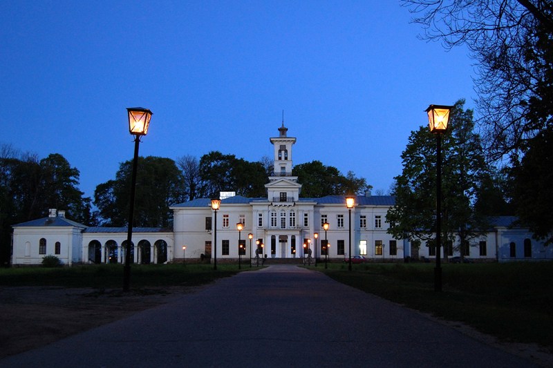 Astravas Manor