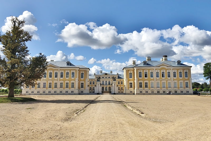 palacio de rundale bauska